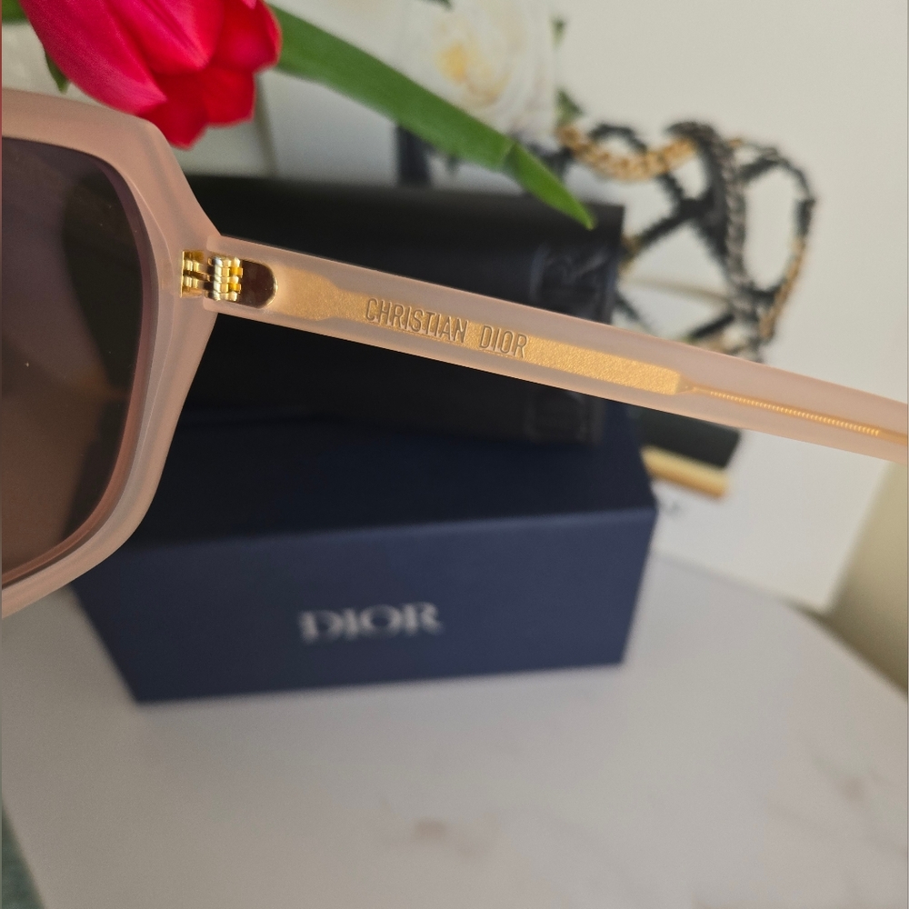 ⛔️SOLD⛔️Christian Dior Midnight S2F 56mm Geometric Matte Pink Sunglasses - Picture 5 of 11